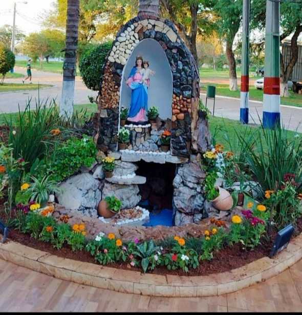 Proyecto de Fuente de Agua Mily Electricidad